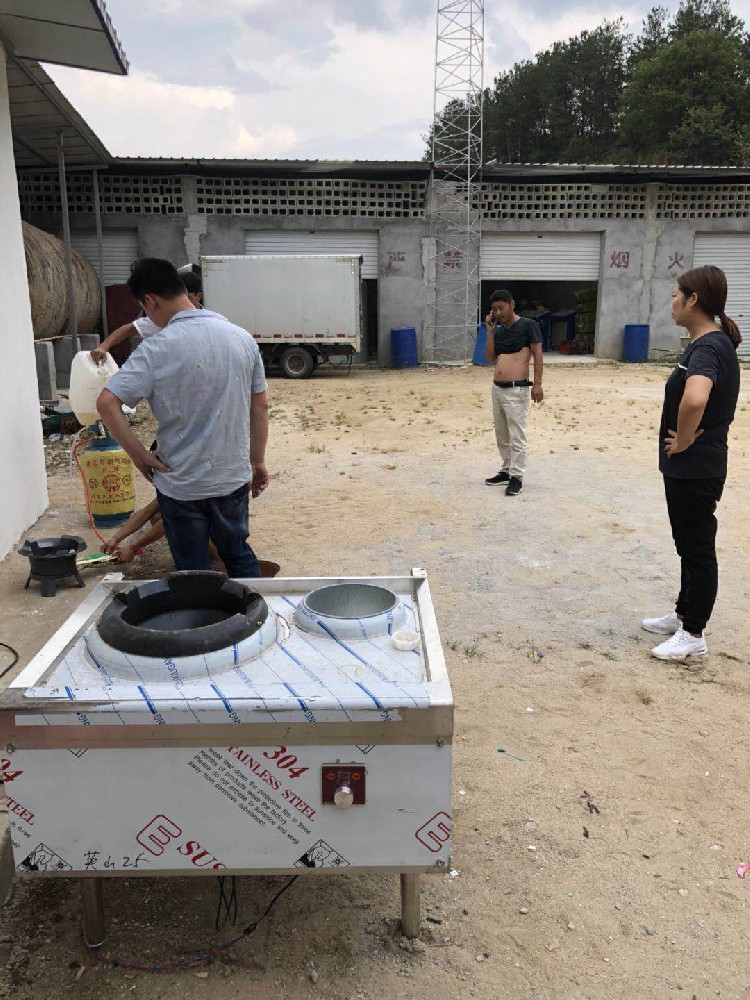 河南曲先生一行学习植物油燃料